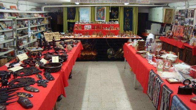 Il mercatino di natale in allestimento